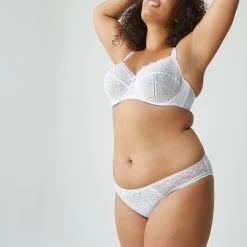 Slip Star White Luccia -bestform lingerie soldes BL02409 016 WEB 31 ba256f8d d5fb 48e9 9a76 6e0ef3b60b3e