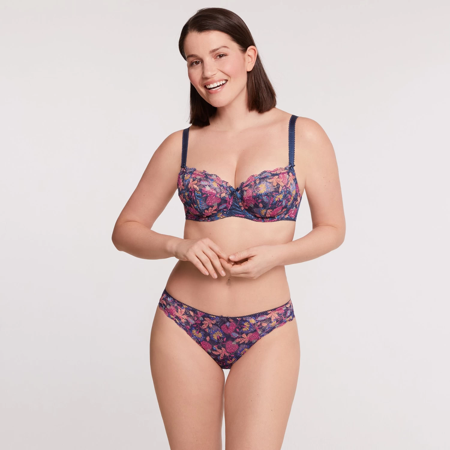 Soutien-gorge emboîtant avec armatures Marine imprimé Luccia swing Soutien-gorge Emboîtant Avec Armatures Marine Imprimé Luccia Swing -bestform lingerie soldes BL14459 9BA WEB 3 4ae94636 d375 4bca 9766 c534386fed72