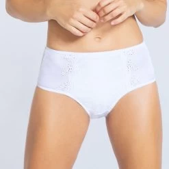 Boxer Gainant Blanc Emily 2 Boxer Gainant Blanc Emily -bestform lingerie soldes BL64230 BL WEB 1 ce5a4fd5 1825 47b2 b32d 36c07b325add